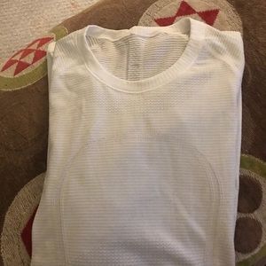 Lululemon bass layer shirt, never worn!
